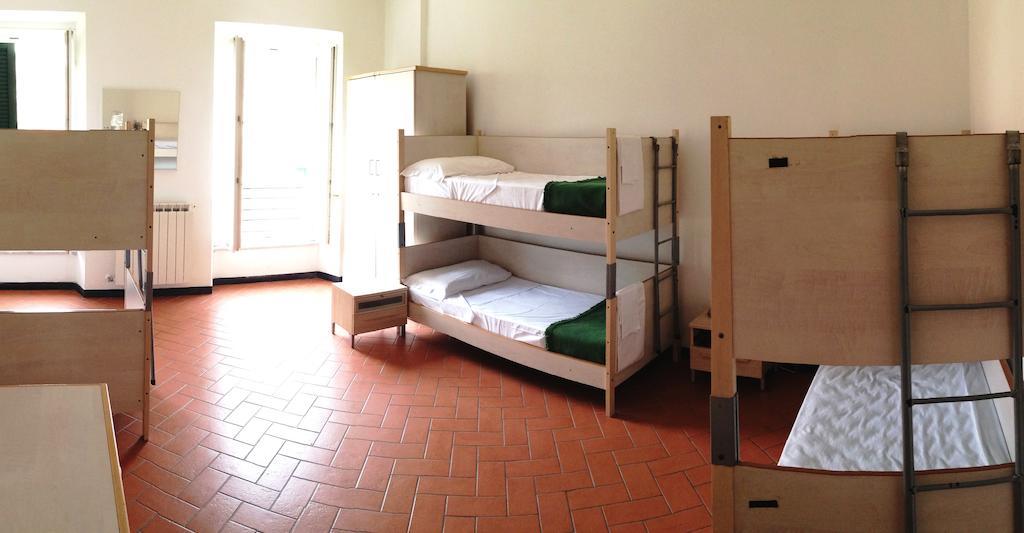 Ospitalia Del Mare Hostel Levanto Room photo